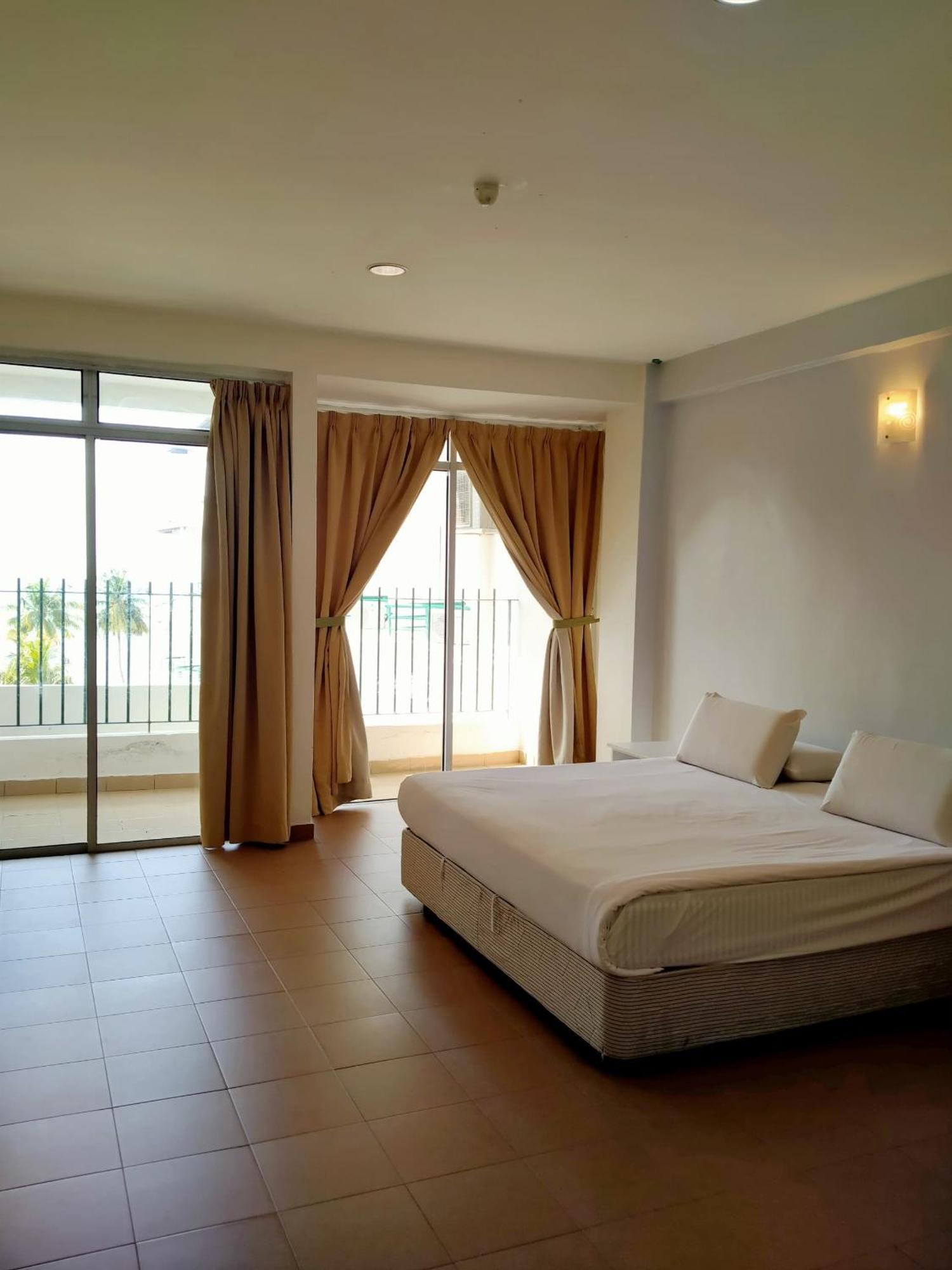 Akar Beach Resort Порт-Диксон Экстерьер фото